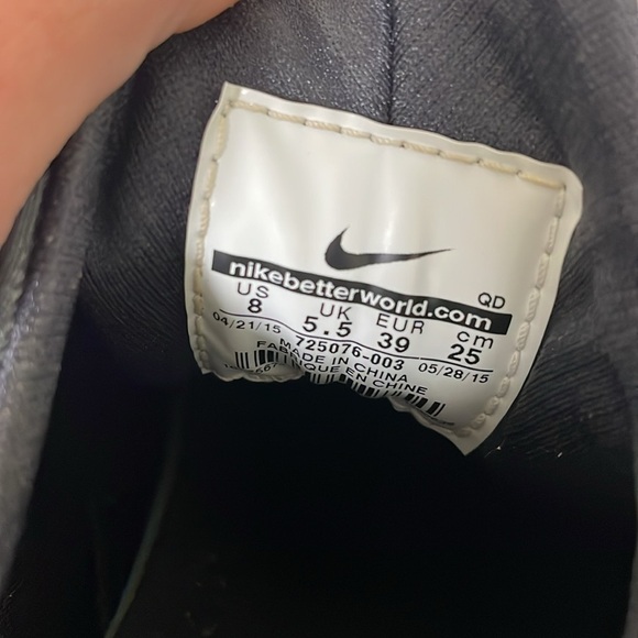 Nike Air Hurache Black Women’s Camoflague Shoes Size 8 - Picture 6 of 6